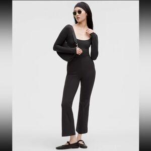 Lululemon stretch spacer cropped pants